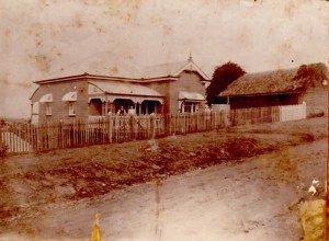 “Fairview”, Obadiah’s house at 24 Swann Road, Taringa - Rowland and Alice Watson at Swann Road Taringa (2)