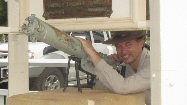 Facebook Twitter - History